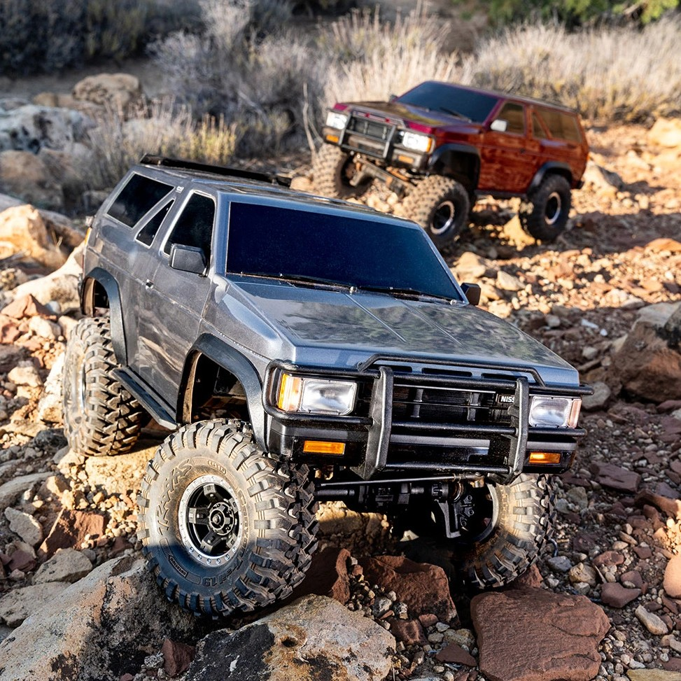 Traxxas TRX-4 Nissan Pathfinder 1/10 RTR Trail & Rock Crawler – Silver (110056-4)