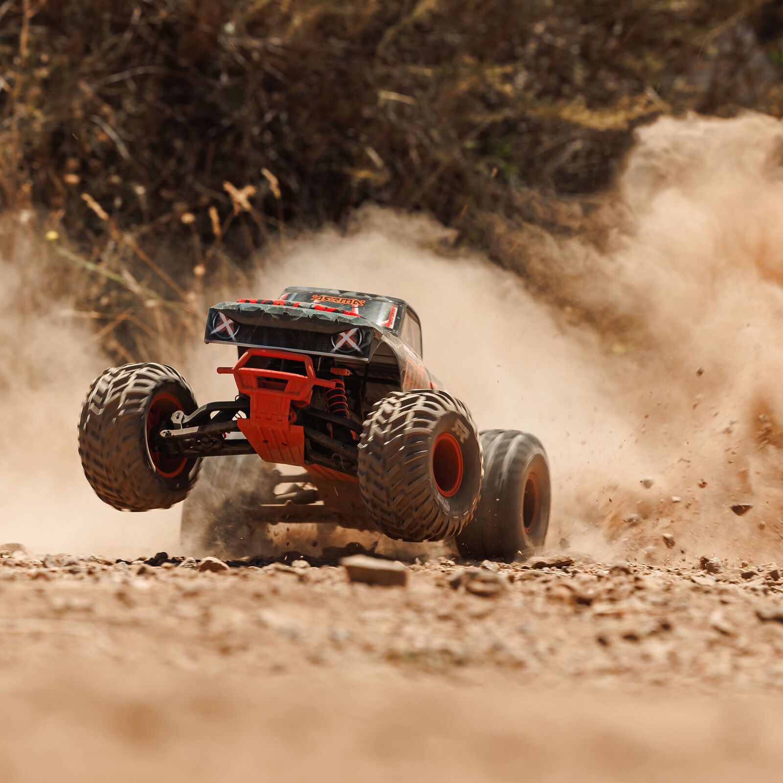 Arrma Quake 223S DSC 1/10 RTR Brushless 2WD Monster Truck  w/SLT2 2.4GHz Radio