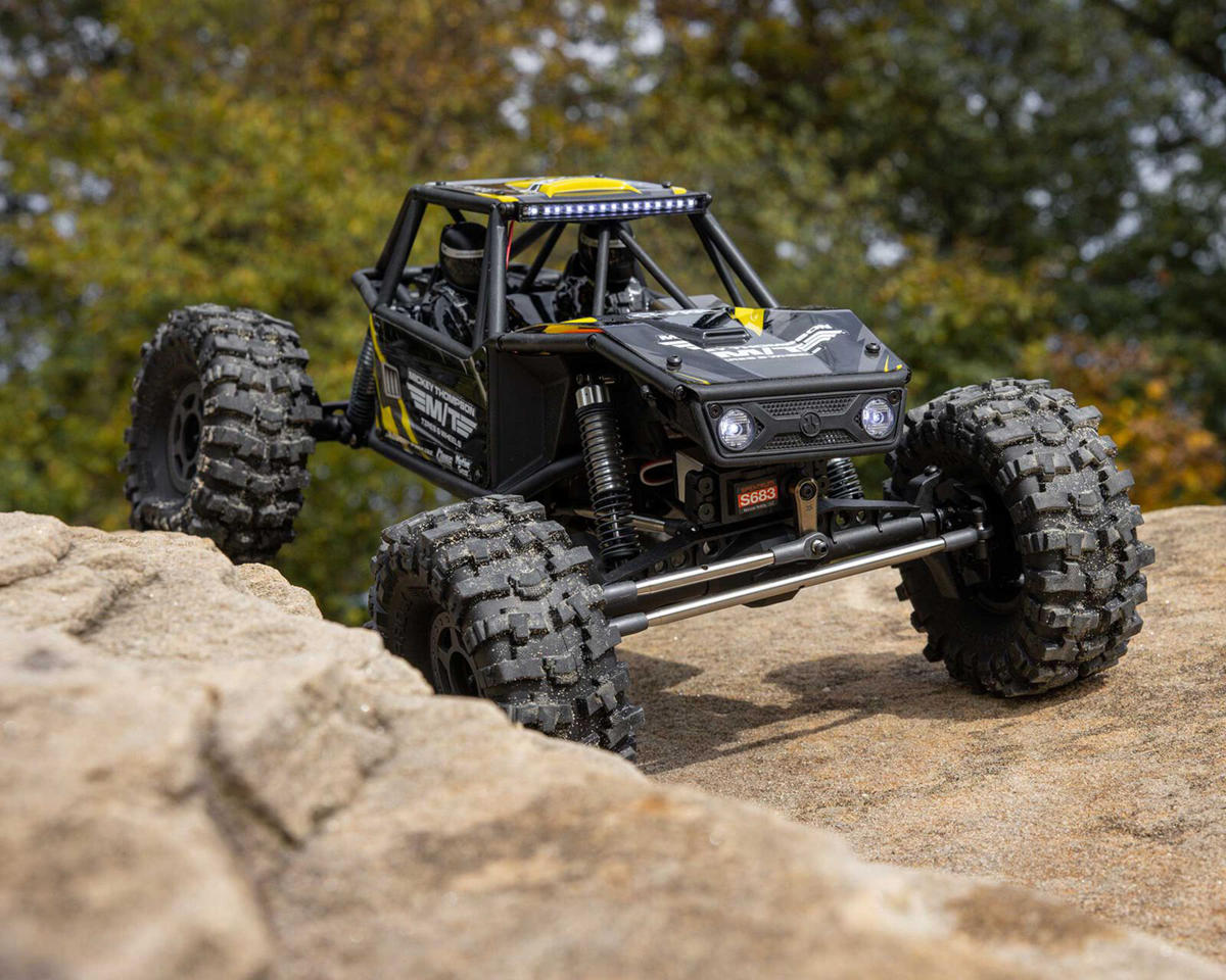 Axial UTB10 Capra 1.9 4WS Unlimited Trail Buggy 1/10 RTR 4WD Rock Crawler (Yellow) w/DX3 2.4GHz Radio