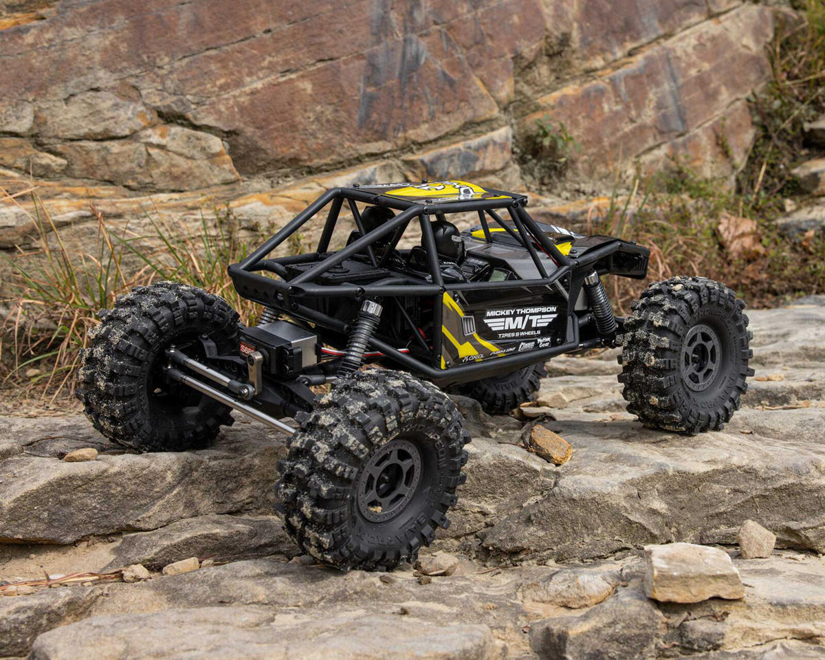 Axial UTB10 Capra 1.9 4WS Unlimited Trail Buggy 1/10 RTR 4WD Rock Crawler (Yellow) w/DX3 2.4GHz Radio