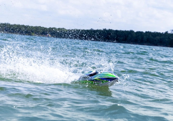 Traxxas Disruptor® VXL 4S High-Performance Electric Brushless RTR Race Boat (Green) w/TQ 2.4Ghz Radio