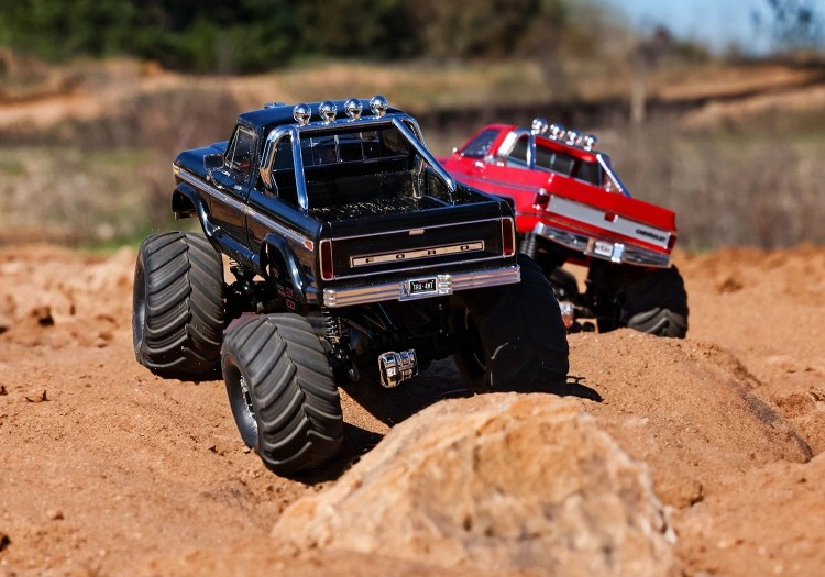 Traxxas TRX-4MT Chevrolet K-10 Monster Truck RTR Red - 2S LiPo/USB Charger