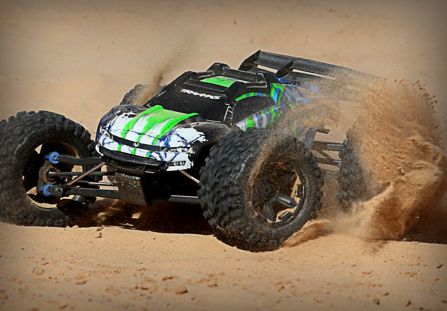 E revo monster truck top